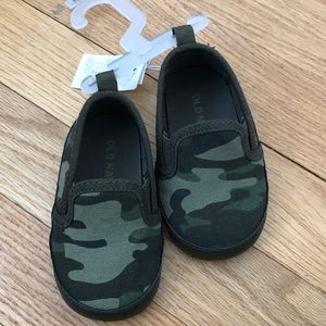 NWT Old Navy Camo Slip-on for baby